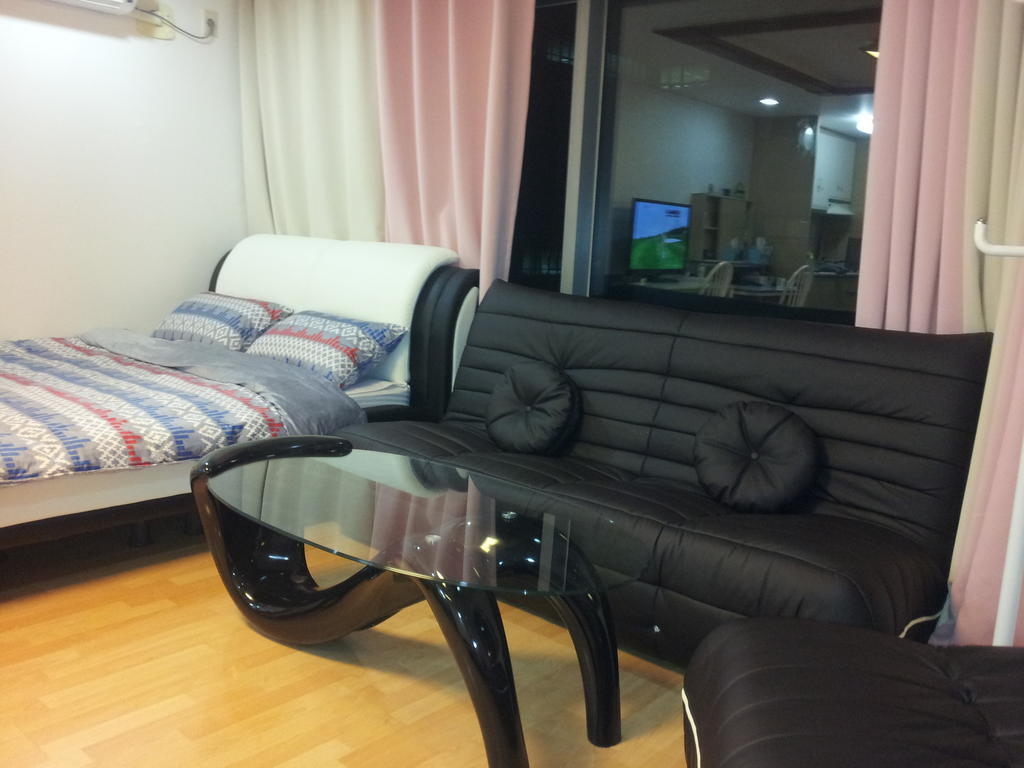 Apartment Cozy Hongdae Seoul