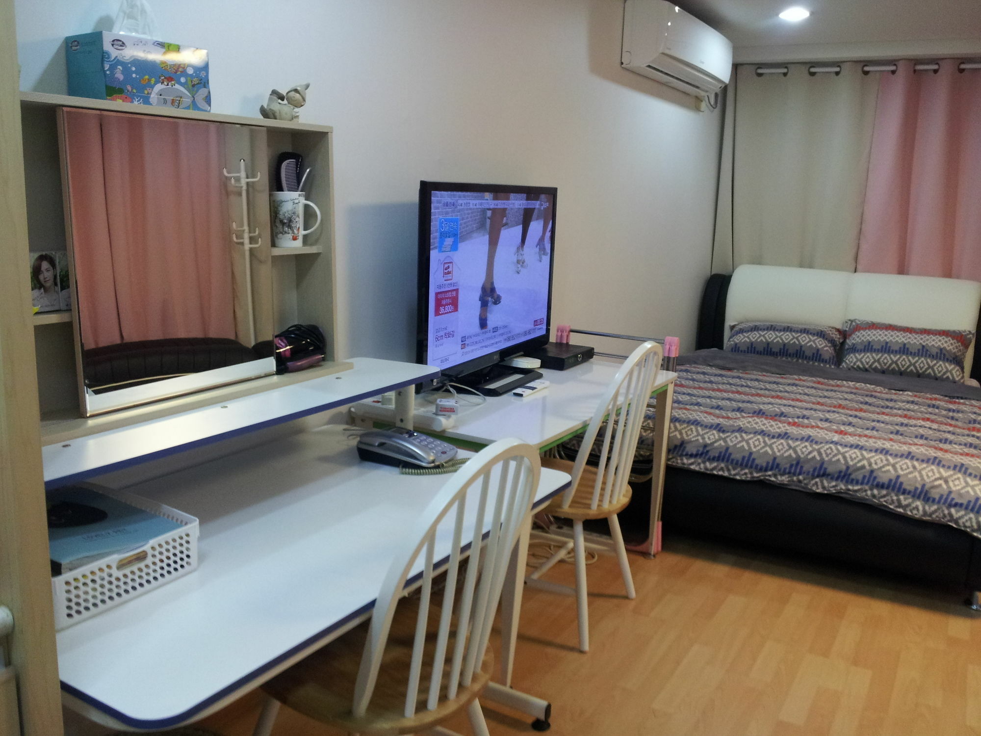 Cozy Hongdae Apartment